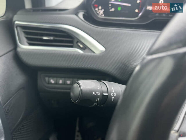 Белый Пежо 2008, объемом двигателя 1.6 л и пробегом 173 тыс. км за 11900 $, фото 19 на Automoto.ua