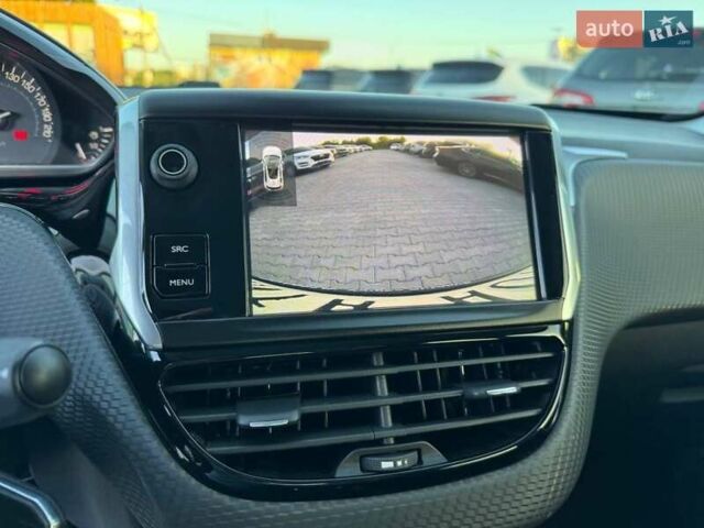 Пежо 2008 2015 в Киеве на Automoto.ua Белый Пежо 2008, объемом двигателя 1.6 л и пробегом 52 тыс. км за 12100 $, фото 12 на Automoto.ua