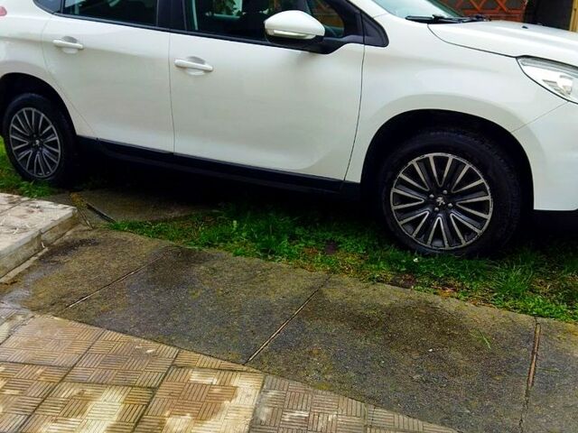 Пежо 2008 2016 у Житомирі на Automoto.ua Білий Пежо 2008, об'ємом двигуна 1.2 л та пробігом 96 тис. км за 11200 $, фото 1 на Automoto.ua