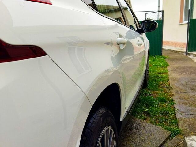 Пежо 2008 2016 у Житомирі на Automoto.ua Білий Пежо 2008, об'ємом двигуна 1.2 л та пробігом 96 тис. км за 11200 $, фото 4 на Automoto.ua