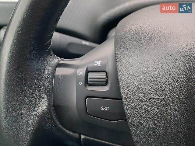 Белый Пежо 2008, объемом двигателя 1.2 л и пробегом 79 тыс. км за 11990 $, фото 24 на Automoto.ua