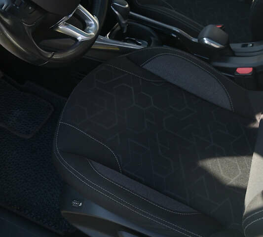 Пежо 2008 2017 у Львові на Automoto.ua Білий Пежо 2008, об'ємом двигуна 1.2 л та пробігом 89 тис. км за 11300 $, фото 18 на Automoto.ua