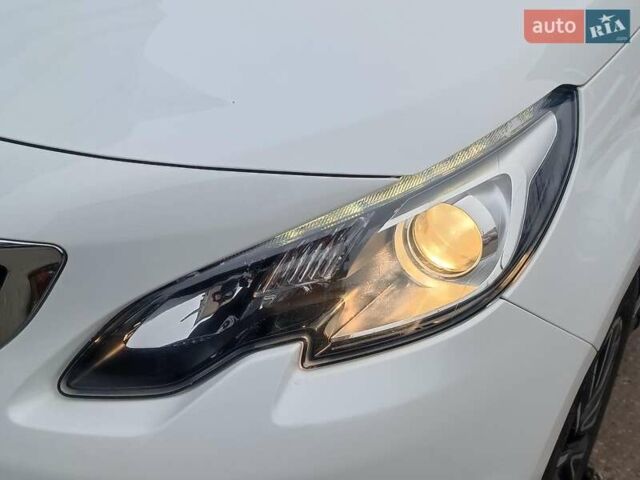 Белый Пежо 2008, объемом двигателя 1.2 л и пробегом 79 тыс. км за 11990 $, фото 3 на Automoto.ua