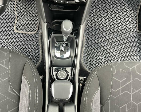 Білий Пежо 2008, об'ємом двигуна 1.2 л та пробігом 90 тис. км за 11299 $, фото 25 на Automoto.ua