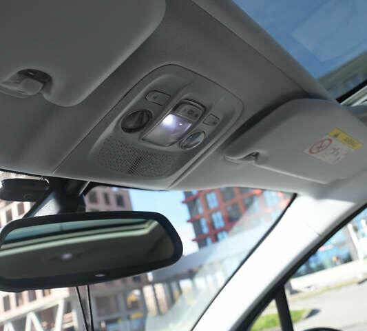 Пежо 2008 2017 у Львові на Automoto.ua Білий Пежо 2008, об'ємом двигуна 1.2 л та пробігом 89 тис. км за 11300 $, фото 22 на Automoto.ua