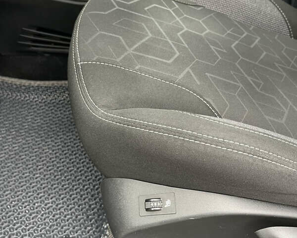 Білий Пежо 2008, об'ємом двигуна 1.2 л та пробігом 90 тис. км за 11299 $, фото 22 на Automoto.ua