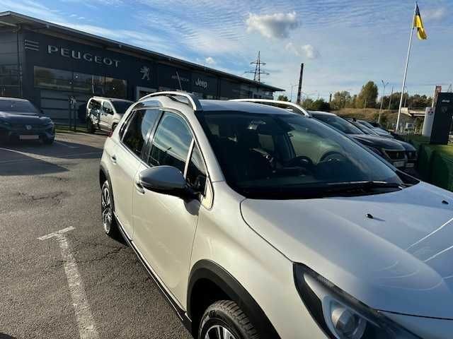 Белый Пежо 2008, объемом двигателя 1.2 л и пробегом 75 тыс. км за 10953 $, фото 1 на Automoto.ua