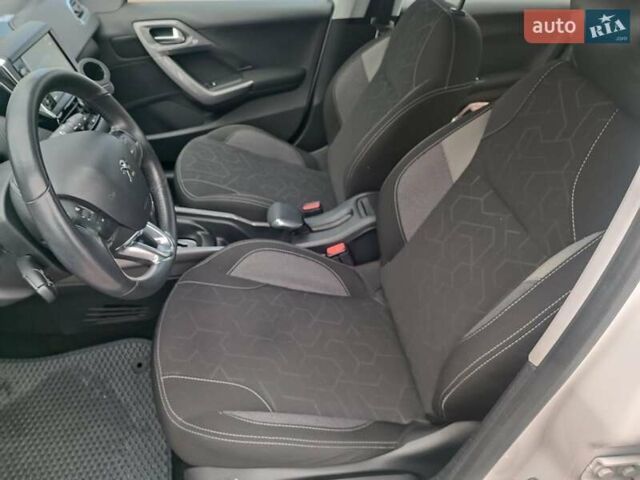 Белый Пежо 2008, объемом двигателя 1.2 л и пробегом 79 тыс. км за 11990 $, фото 22 на Automoto.ua