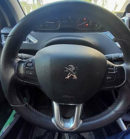 Білий Пежо 2008, об'ємом двигуна 1.2 л та пробігом 98 тис. км за 13000 $, фото 3 на Automoto.ua