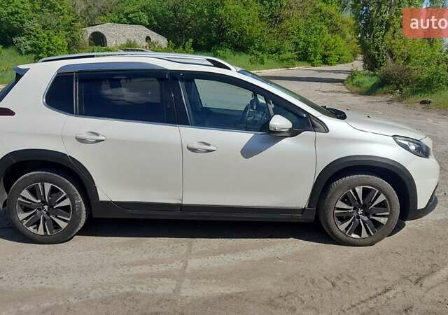Білий Пежо 2008, об'ємом двигуна 1.2 л та пробігом 98 тис. км за 13000 $, фото 7 на Automoto.ua