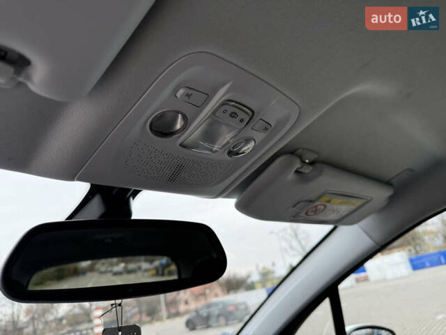 Белый Пежо 2008, объемом двигателя 1.2 л и пробегом 67 тыс. км за 14300 $, фото 14 на Automoto.ua