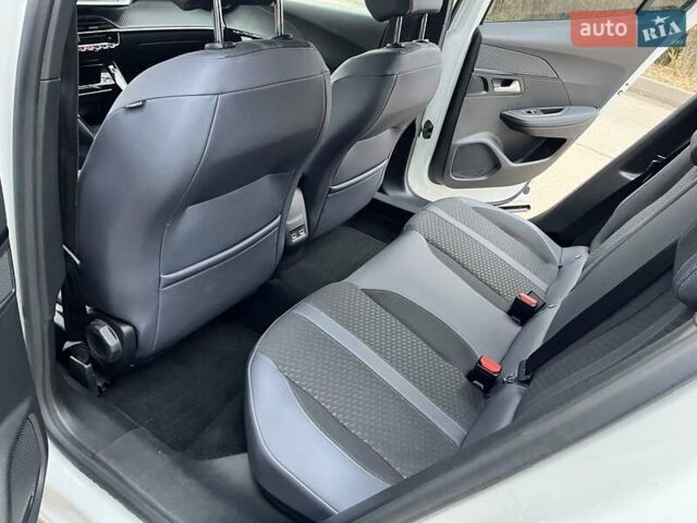 Белый Пежо 2008, объемом двигателя 1.5 л и пробегом 91 тыс. км за 20700 $, фото 22 на Automoto.ua