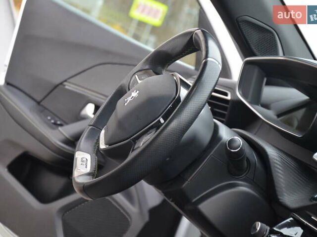 Белый Пежо 2008, объемом двигателя 0 л и пробегом 82 тыс. км за 16250 $, фото 58 на Automoto.ua