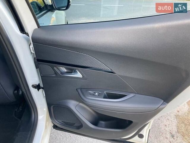 Белый Пежо 2008, объемом двигателя 1.5 л и пробегом 91 тыс. км за 21450 $, фото 12 на Automoto.ua