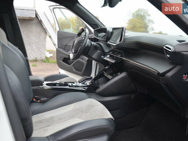 Белый Пежо 2008, объемом двигателя 0 л и пробегом 82 тыс. км за 16250 $, фото 55 на Automoto.ua