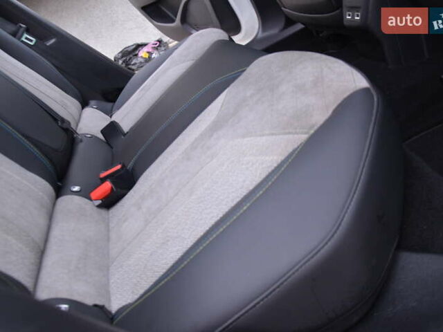 Белый Пежо 2008, объемом двигателя 0 л и пробегом 82 тыс. км за 16250 $, фото 50 на Automoto.ua