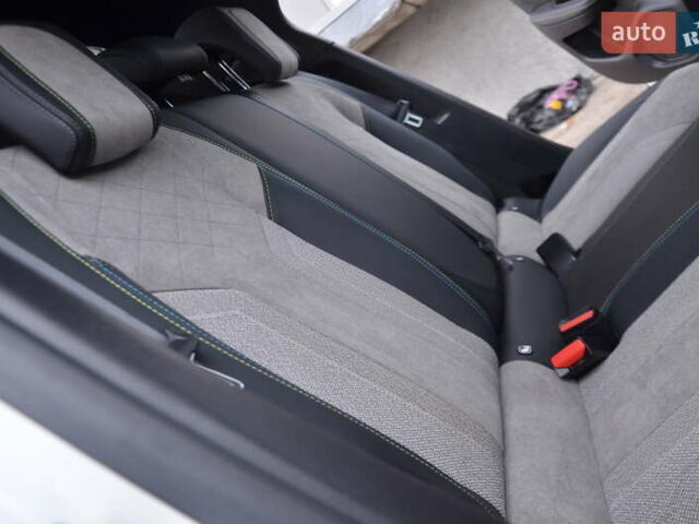 Белый Пежо 2008, объемом двигателя 0 л и пробегом 82 тыс. км за 16250 $, фото 51 на Automoto.ua