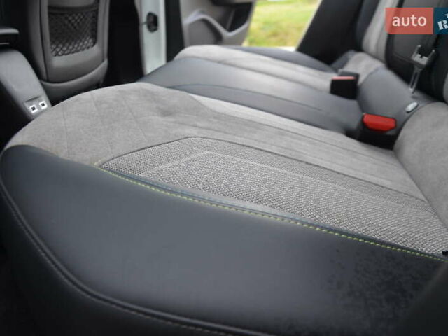 Белый Пежо 2008, объемом двигателя 0 л и пробегом 82 тыс. км за 16250 $, фото 46 на Automoto.ua