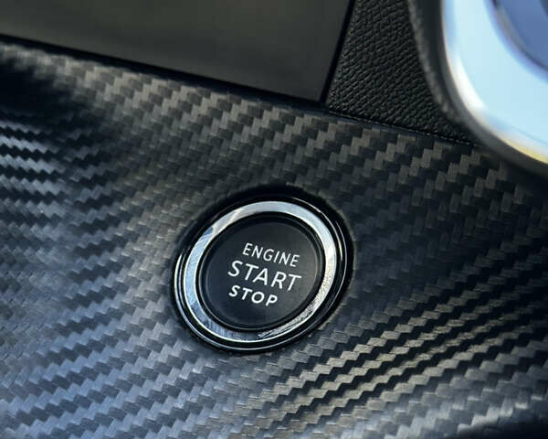 Белый Пежо 2008, объемом двигателя 1.2 л и пробегом 100 тыс. км за 17100 $, фото 11 на Automoto.ua