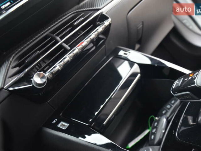 Белый Пежо 2008, объемом двигателя 0 л и пробегом 82 тыс. км за 16250 $, фото 39 на Automoto.ua