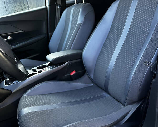 Белый Пежо 2008, объемом двигателя 1.2 л и пробегом 100 тыс. км за 17100 $, фото 6 на Automoto.ua