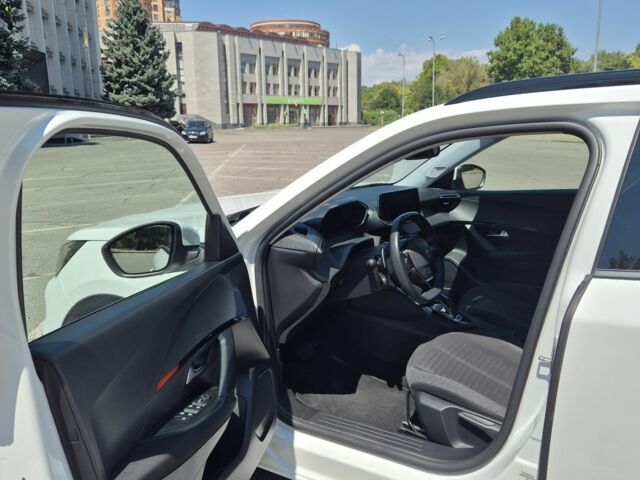 Белый Пежо 2008, объемом двигателя 1.2 л и пробегом 76 тыс. км за 20900 $, фото 8 на Automoto.ua