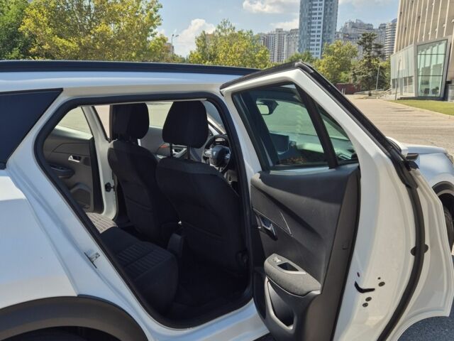 Белый Пежо 2008, объемом двигателя 1.2 л и пробегом 76 тыс. км за 20900 $, фото 11 на Automoto.ua