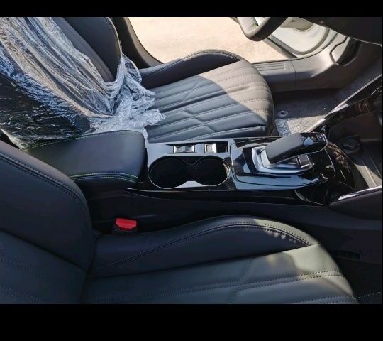 Белый Пежо 2008, объемом двигателя 0 л и пробегом 1 тыс. км за 23000 $, фото 3 на Automoto.ua