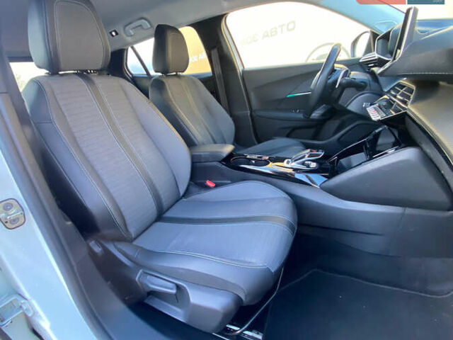 Белый Пежо 2008, объемом двигателя 0 л и пробегом 148 тыс. км за 18900 $, фото 12 на Automoto.ua