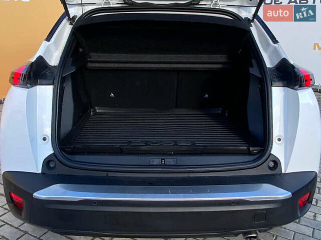 Белый Пежо 2008, объемом двигателя 0 л и пробегом 148 тыс. км за 18900 $, фото 19 на Automoto.ua