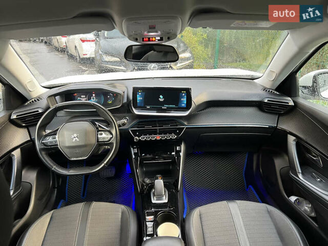 Пежо 2008 2021 в Киеве на Automoto.ua Белый Пежо 2008, объемом двигателя 0 л и пробегом 92 тыс. км за 17000 $, фото 6 на Automoto.ua