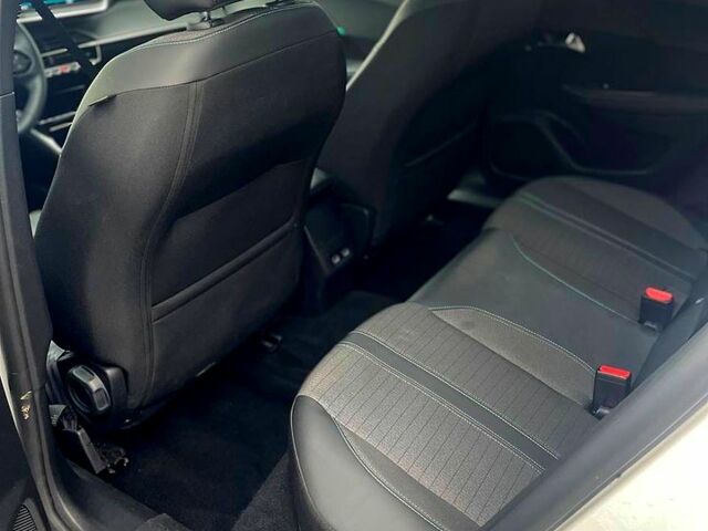 Білий Пежо 2008, об'ємом двигуна 100 л та пробігом 23 тис. км за 17700 $, фото 5 на Automoto.ua