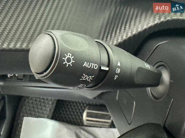 Білий Пежо 2008, об'ємом двигуна 0 л та пробігом 73 тис. км за 17450 $, фото 13 на Automoto.ua