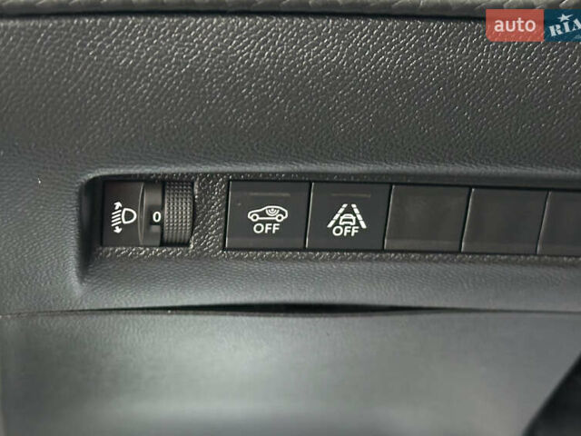 Белый Пежо 2008, объемом двигателя 0 л и пробегом 73 тыс. км за 17450 $, фото 24 на Automoto.ua