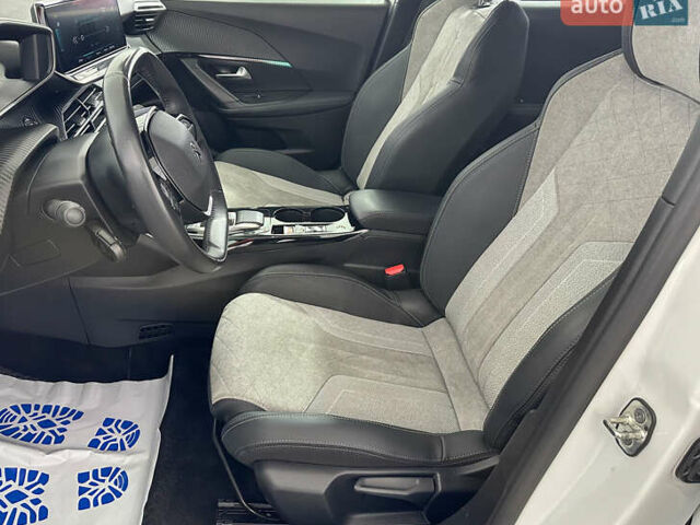 Білий Пежо 2008, об'ємом двигуна 0 л та пробігом 73 тис. км за 17450 $, фото 6 на Automoto.ua