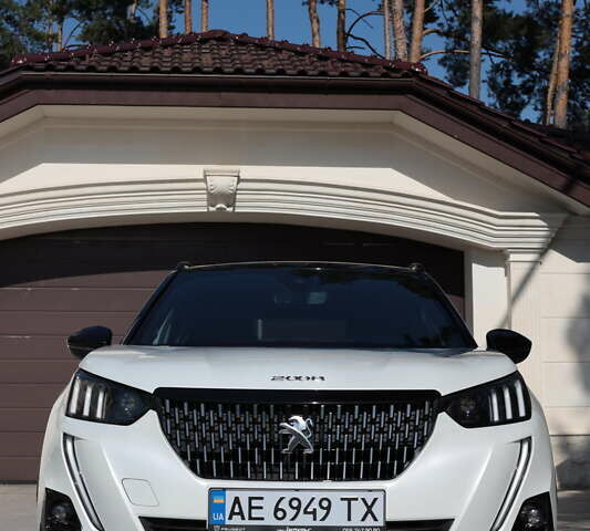 Білий Пежо 2008, об'ємом двигуна 1.2 л та пробігом 42 тис. км за 23500 $, фото 4 на Automoto.ua