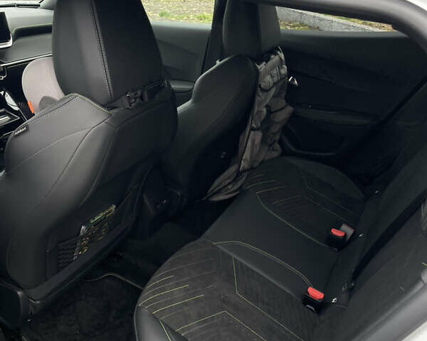 Білий Пежо 2008, об'ємом двигуна 1.5 л та пробігом 4 тис. км за 28500 $, фото 20 на Automoto.ua