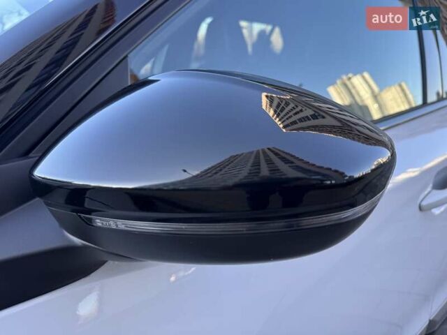 Белый Пежо 2008, объемом двигателя 1.5 л и пробегом 47 тыс. км за 26500 $, фото 47 на Automoto.ua