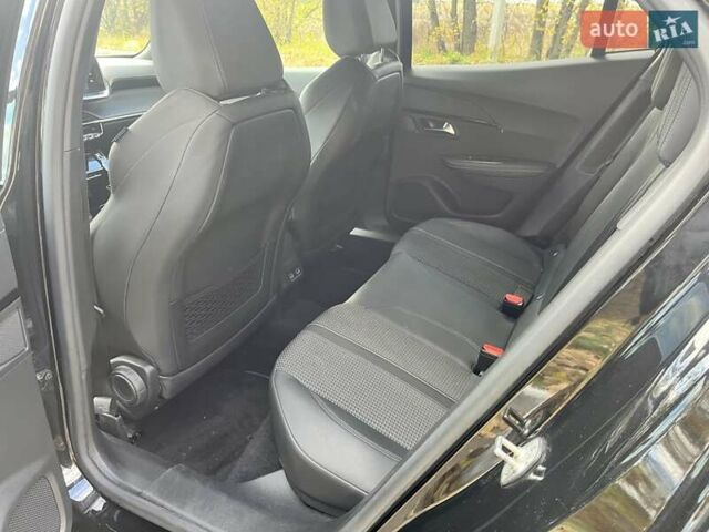 Пежо 2008 2020 у Києві на Automoto.ua Чорний Пежо 2008, об'ємом двигуна 1.5 л та пробігом 56 тис. км за 22500 $, фото 10 на Automoto.ua