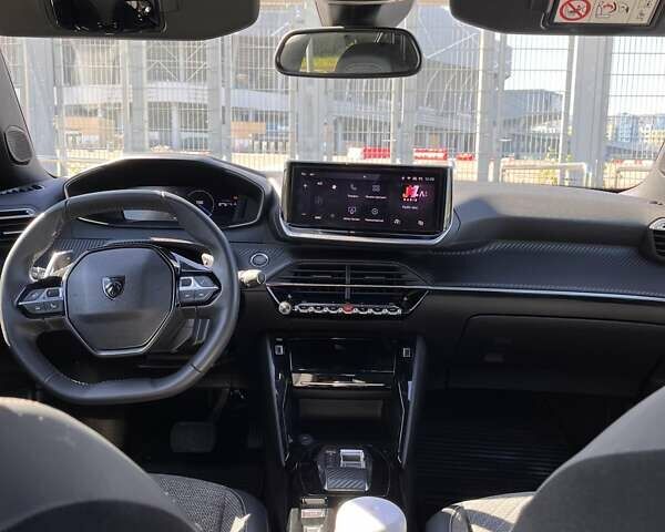 Чорний Пежо 2008, об'ємом двигуна 1.5 л та пробігом 23 тис. км за 26000 $, фото 18 на Automoto.ua