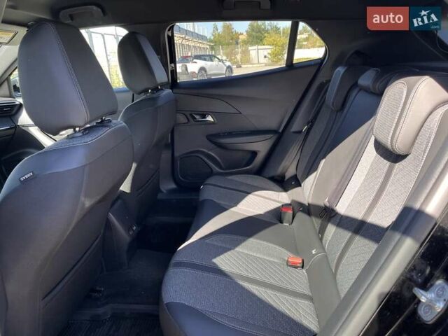Чорний Пежо 2008, об'ємом двигуна 1.5 л та пробігом 23 тис. км за 26000 $, фото 15 на Automoto.ua