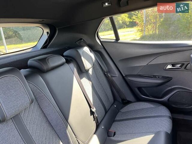 Чорний Пежо 2008, об'ємом двигуна 1.5 л та пробігом 23 тис. км за 26000 $, фото 21 на Automoto.ua