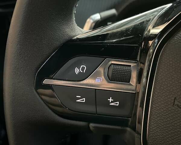 Чорний Пежо 2008, об'ємом двигуна 1.5 л та пробігом 23 тис. км за 26000 $, фото 32 на Automoto.ua