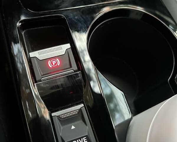 Чорний Пежо 2008, об'ємом двигуна 1.5 л та пробігом 23 тис. км за 26000 $, фото 43 на Automoto.ua