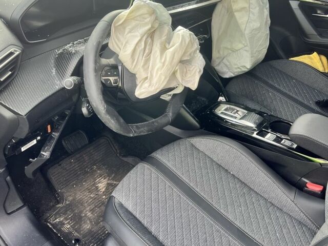 Черный Пежо 2008, объемом двигателя 1.5 л и пробегом 500 тыс. км за 6500 $, фото 8 на Automoto.ua