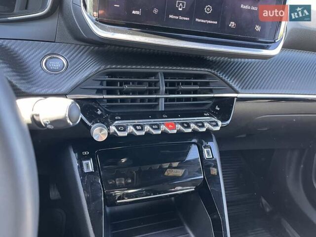 Чорний Пежо 2008, об'ємом двигуна 1.5 л та пробігом 23 тис. км за 26000 $, фото 14 на Automoto.ua