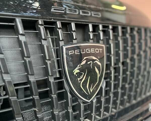 Чорний Пежо 2008, об'ємом двигуна 1.5 л та пробігом 23 тис. км за 26000 $, фото 50 на Automoto.ua