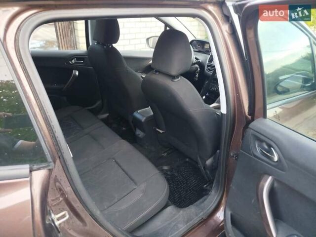 Коричневый Пежо 2008, объемом двигателя 1.2 л и пробегом 139 тыс. км за 8500 $, фото 3 на Automoto.ua