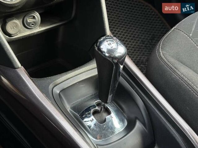 Пежо 2008 2013 у Києві на Automoto.ua Коричневий Пежо 2008, об'ємом двигуна 1.2 л та пробігом 130 тис. км за 8990 $, фото 23 на Automoto.ua