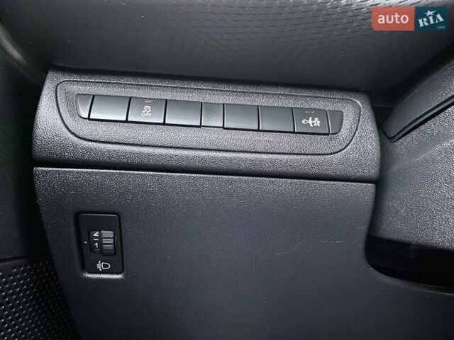 Коричневый Пежо 2008, объемом двигателя 1.2 л и пробегом 108 тыс. км за 9400 $, фото 16 на Automoto.ua